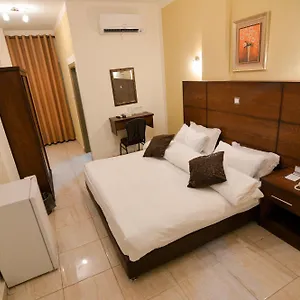 2* Hotel Amir Palace